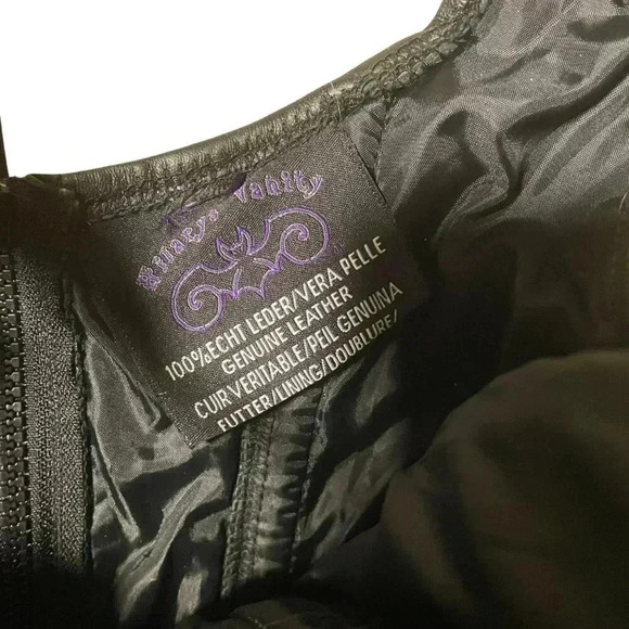 Black Leather Corset top with zip-up closure || Hilary's Vanity || Size XS - Picture 3 of 4